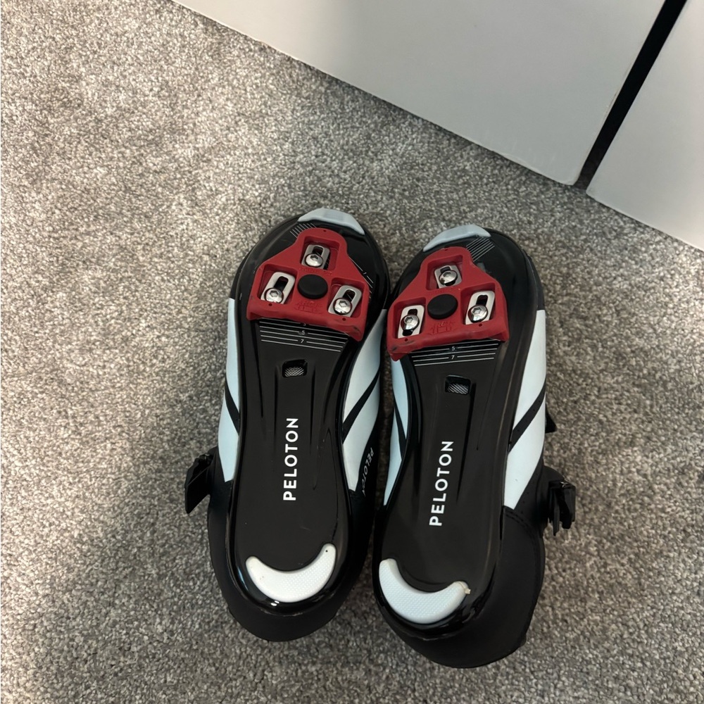 Peloton womens cycling shoe - Picture 8 of 9